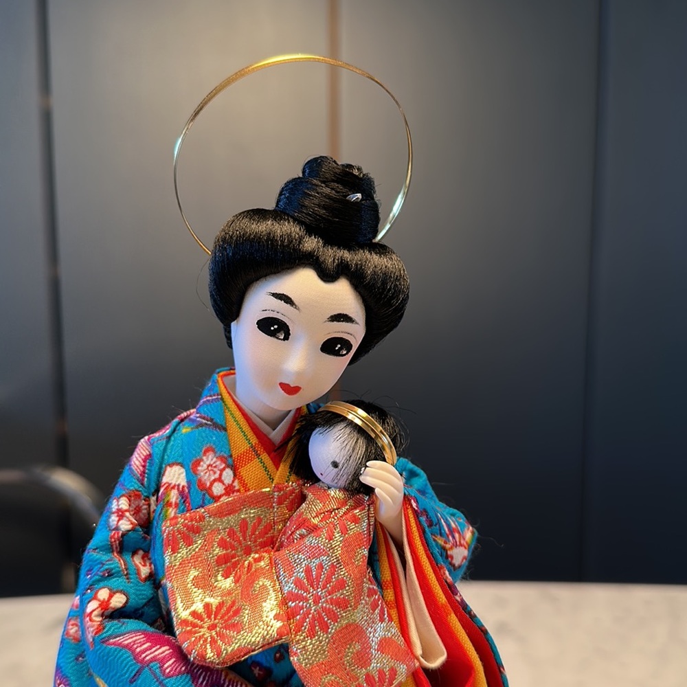 Japanese Vintage Geisha Doll with Baby hand made in Okinawa, Japan - Picture 6 of 8